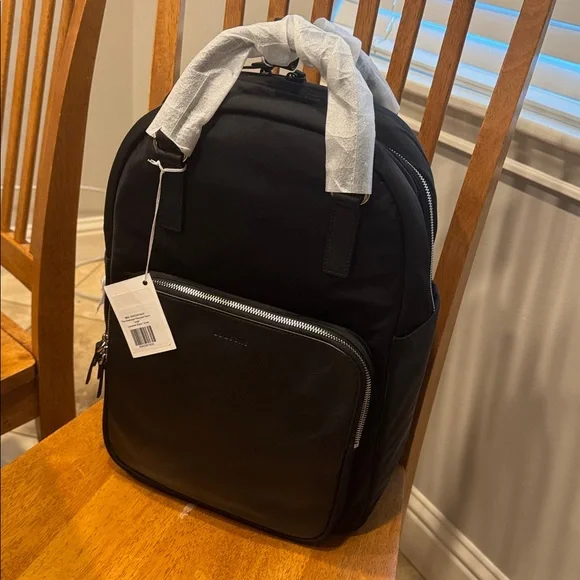 Lo & Sons Rowledge Black Work / Travel Backpack with Front Zipper Pocket - Picture 8 of 9